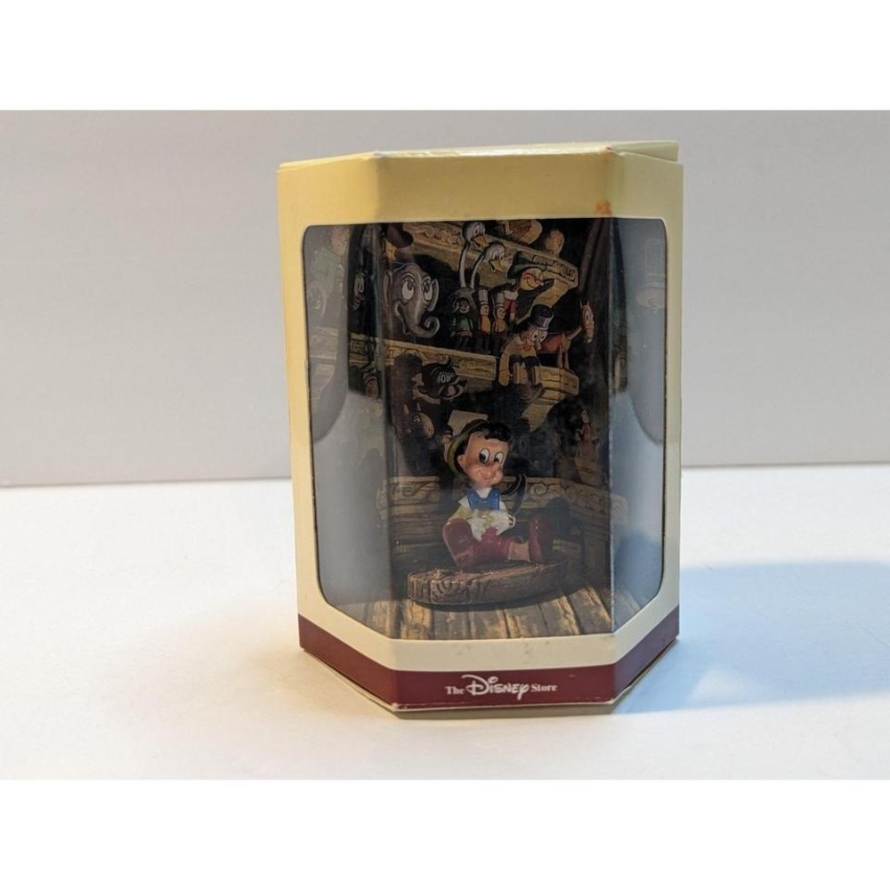 Tiny kingdom Disney vintage Pinocchio‎